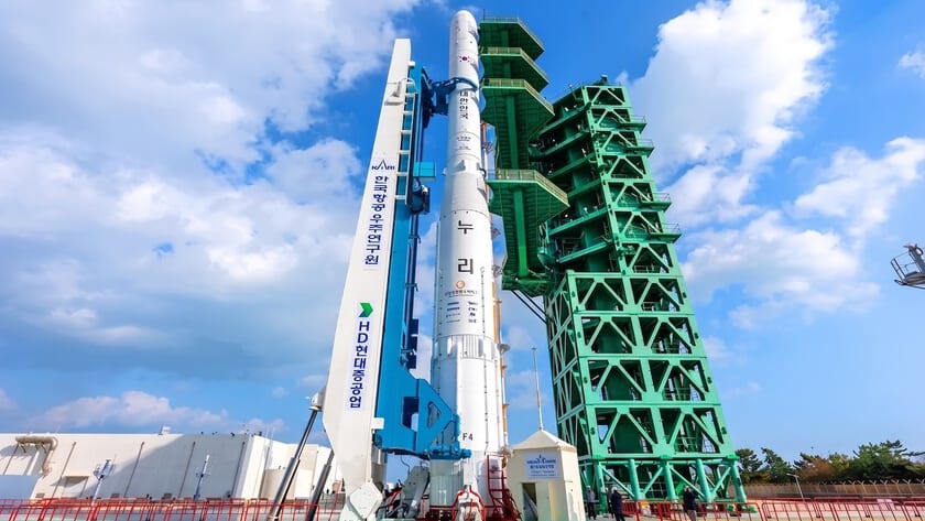 Fotografía que ilustra la noticia: Corea del Sur prueba su cohete militar de combustible sólido tras medio siglo de veto