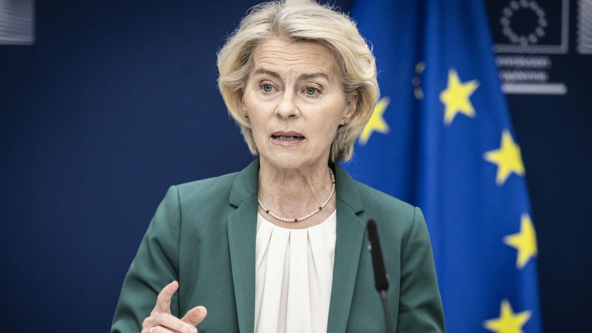 Fotografía que ilustra la noticia: La UE prohibirá desde el 2 de diciembre las apps de IA que generen desnudos sin consentimiento