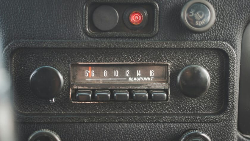 Fotografía que ilustra la noticia: Las emisoras francesas piden a Bruselas que obligue a instalar radio FM y DAB+ en todos los coches nuevos