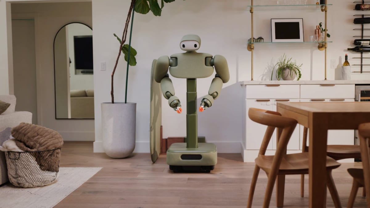 Fotografía que ilustra la noticia: Weave Robotics lanza Isaac 1, un robot doméstico que dobla la ropa y hace camas por 7.999 dólares